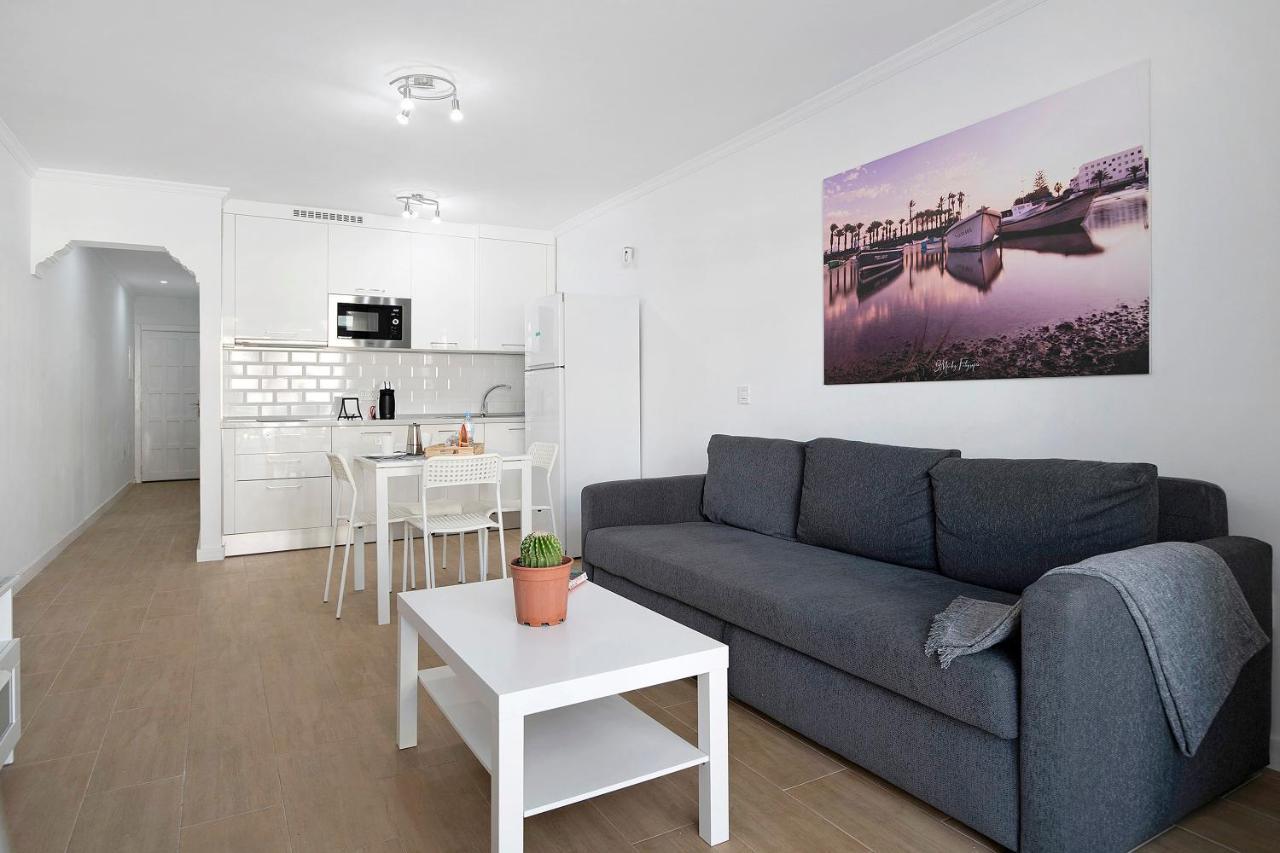 Ianoa Apartment Tias Bagian luar foto