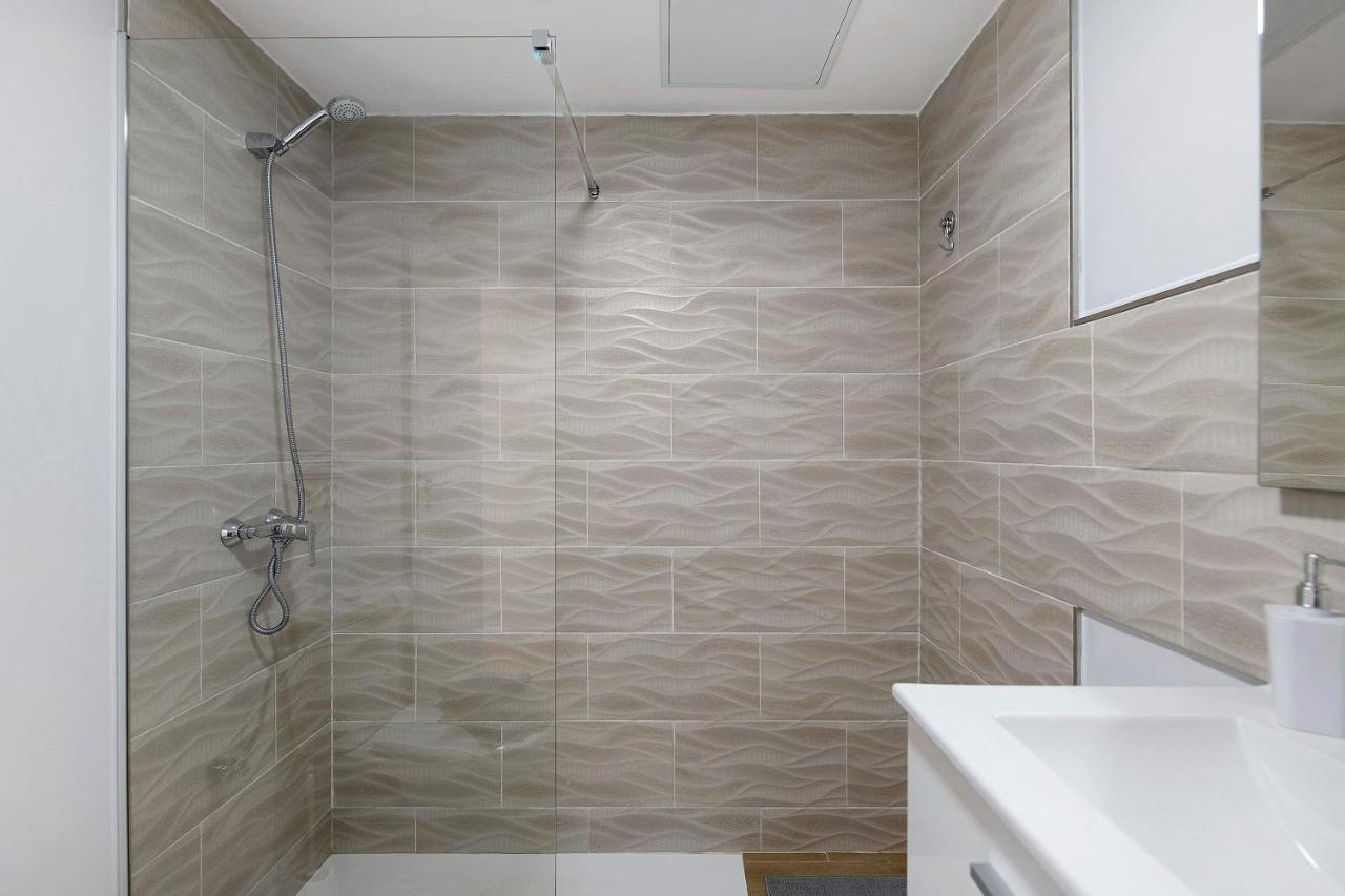 Ianoa Apartment Tias Bagian luar foto